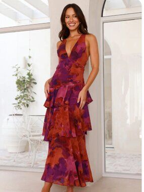 Selfie leslie wedding guest - good condition